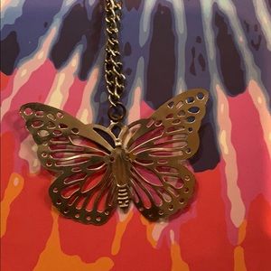 🦋 super cute butterfly necklace! 🦋